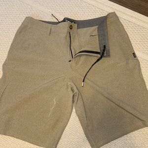 O’Neil khaki shorts